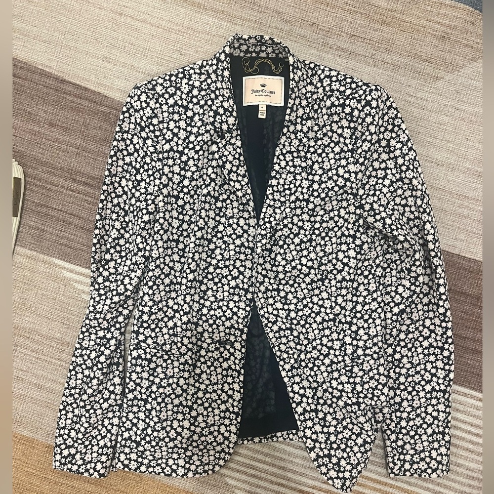 Juicy couture size 0 beautiful jacket